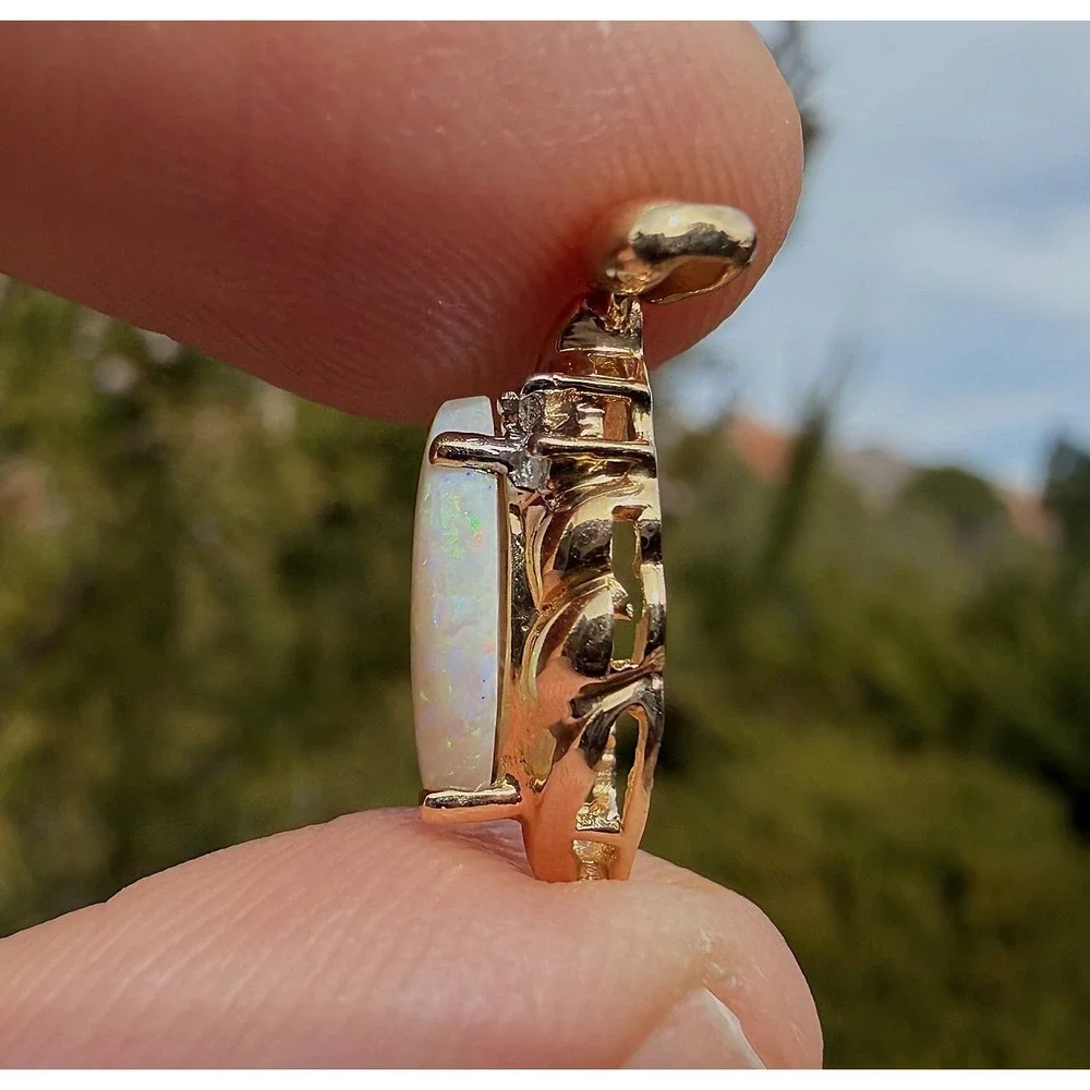 Vintage 14k Solid Yellow Gold Natural White Marquise Opal Diamond‎ Pendant 1.50g
